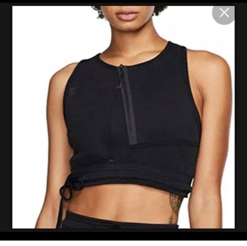 NIKE sports casual top
